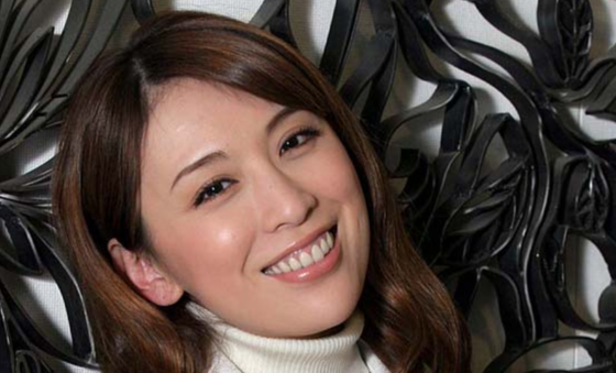 【緊急画像】雛形あきこさん(46)、バスタオルで隠しきれないｗｗｗｗ【Pickup】