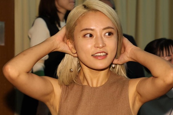 【朗報】小島瑠璃子さん、新マネジャーにプロポーズ