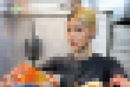 【動画】タトゥーだらけの美人海鮮料理人、現る　←くっそかわいいと話題にｗｗｗ