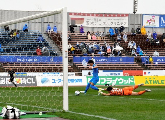 【悲報】ブラウブリッツ秋田公式カメラマン「1.5万人収容のスタジアムは基本インフラ」