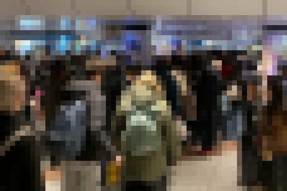 【画像】東京都民さん、田舎に帰るために東京駅に集結、大混雑WWWWWWWW