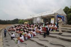 【悲報】沖縄における修学旅行の平和学習、活動家のアジトに生徒を連れ込み、活動家のレクチャーを一方的に注入する洗脳の場に