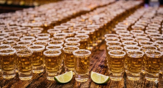 【悲報】テキーラ32杯泥酔死 「誰か女呼んで」「まだまだ飲めるでしょ」