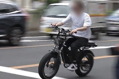 【悲報】警視庁「4月1日から自転車を追い越す際は、最低1メートル以上幅を空け時速20km程度で????」
