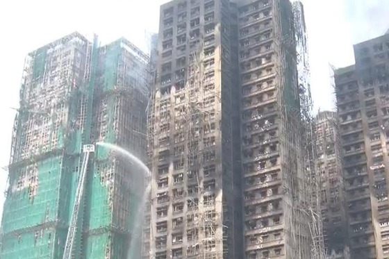 【激ヤバ】香港大火事、原因調査や再発防止を香港政府へ請願した人物を当局が逮捕