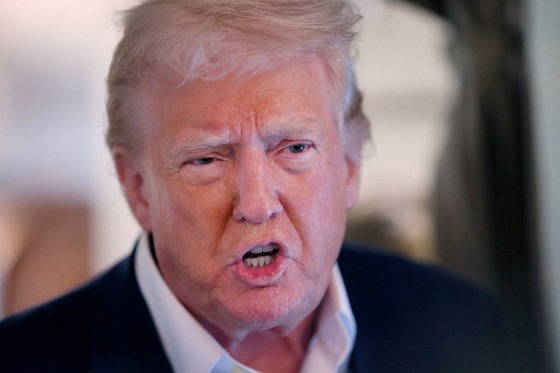 【悲報】トランプ親びん気付く「アメリカ人だけじゃ無理。やっぱり移民は必要だった」