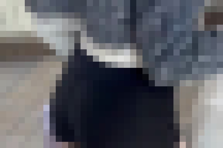 【動画】アピールしながら歩く女が撮られるｗｗｗｗｗｗｗｗｗｗｗｗｗｗｗｗｗｗ