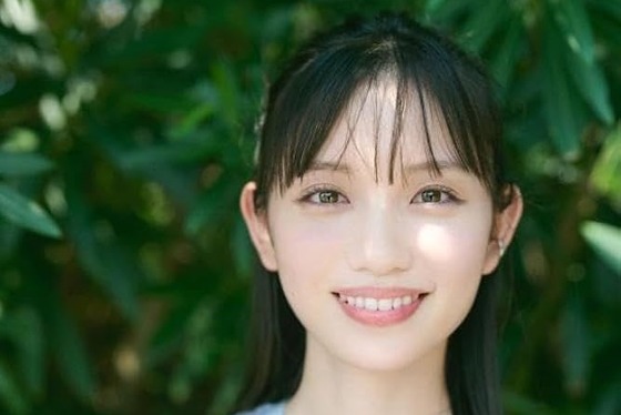 【画像】田中瞳アナの足裏、こんなん許されるんか