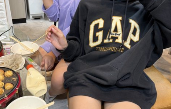 【画像】このタコパ女子会、男の9割が2枚目下半分しか見ないｗｗｗｗｗｗｗｗｗｗｗｗｗｗｗｗｗｗｗｗｗｗｗｗ