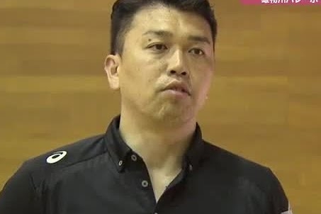 【クビ】生徒を叩く、蹴るなどの体罰行為をした雄物川高校バレー部監督が懲戒免職