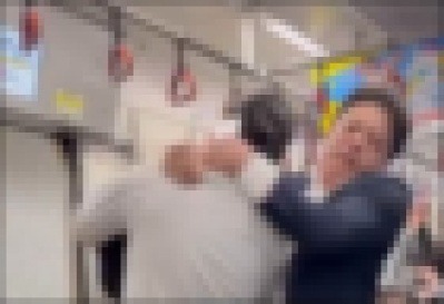 【動画】おっさんVSおっさんが発生、有楽町線で投げ技かまして逃走ｗｗｗｗｗｗ
