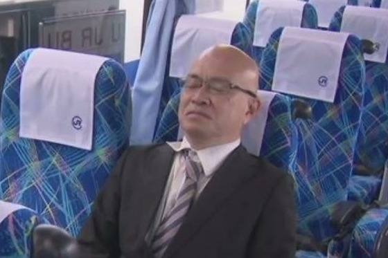 【悲報】高速バス会社、度を超えた相席ブロックにブチギレキャンセル料設定へｗｗｗｗｗｗｗｗｗｗ