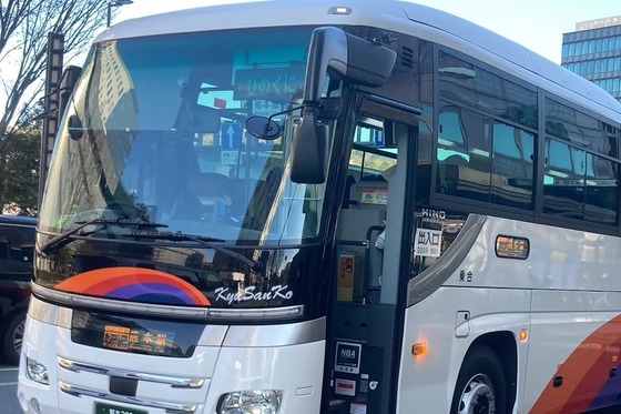 【悲報】男さん、高速バスのトランクに乗客を閉じ込められる