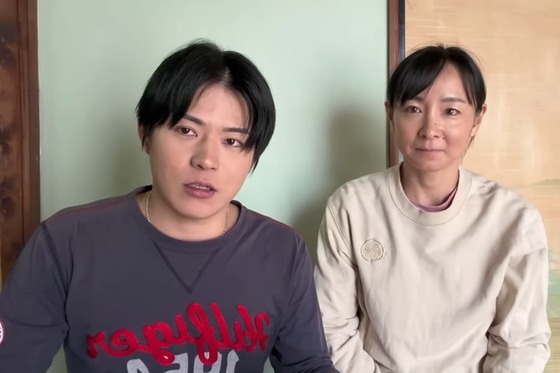 【悲報】「かわいそうすぎる」 登録者数30万人の13歳差夫婦YouTuber　夫が“連れ子”に「邪魔」発言が物議