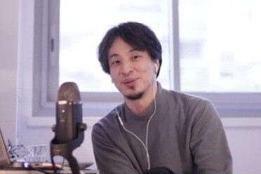 【悲報】ひろゆき、雪かき動画で波紋の米山隆一に「この人は、なんでわざわざ路肩に寄せた雪をぶちまけてるの？」