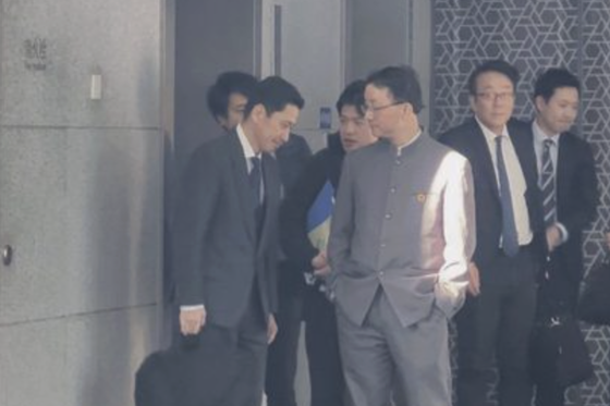 【画像】中国に飛んでいった外務省の局長、舐められすぎwwwwwwwwwwww