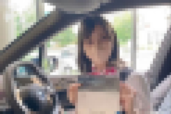 【画像】BMWの女性店員さん、とんでもなく可愛いと話題に