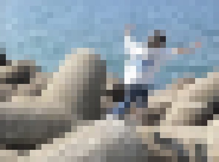 【画像】２児のママさん「子供たちは元気にテトラポットで１時間も遊んでます！w」