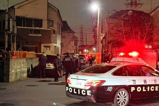 【激ヤバ】36歳の母親と16歳の長男と11歳の次男と9歳の三男が密室で死亡