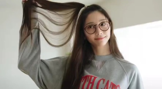 【動画】恵体グラドル「実は私、すっぴんでカップ焼きそば食べるズボラ女❤」→こうなってしまうｗｗｗｗ