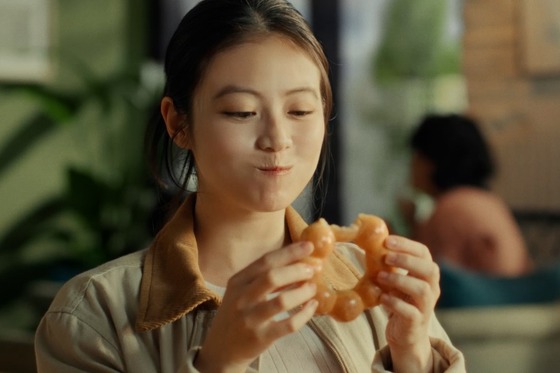 【悲報】ミスドさん、制服を返さなかったら罰金というブラック規則で炎上