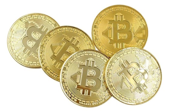 悲報】著名ビットコイン投資家、急落で４５億円失い愛車のランボルギーニ車内で…