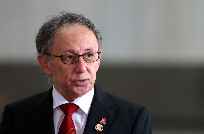 玉城デニー知事、同志社国際高校の校長と臨時保護者会の前に面談。何を話しているんですかね