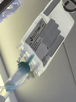 【朗報】18歳少年「そういえば今朝3000万の薬ぶちこみました。みなさんが国民健康保険を納めてくれているお陰です」 →