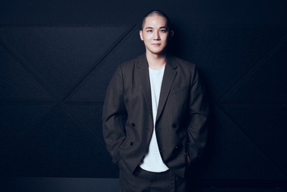 【悲報】人気ガールズグループ「XG」のプロデューサSIMON（酒井じゅんほ）とエイベックス社員ら、コカイン所持で逮捕