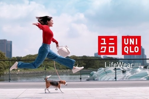 【悲報】万引き犯「ユニクロで金払いたくないなぁ。そうだ！製品タグを千切って他の服に紛れ込ませて他人に会計してもらおう！」