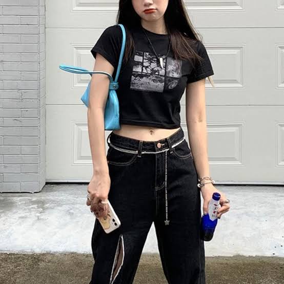 画像 ダメージジーンズ ロングブーツ履け ミニスカ ブスに関連した画像-01