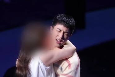 BTSのJINさん、無理やりキスしてきた日本人女性（50）を絶対に許さない模様