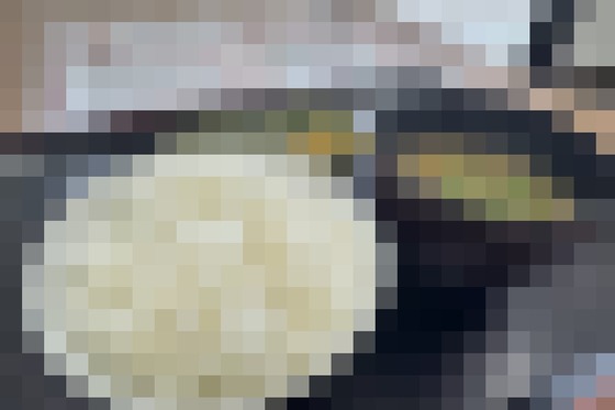 【画像】ギャンブルに負けても食べられるボロ負けセット　200円