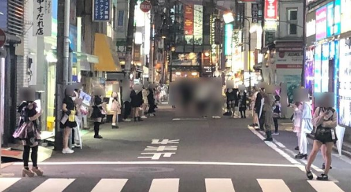 【画像】夜の秋葉原、とんでもない状態だったｗｗｗｗｗｗｗｗ