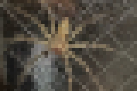 【画像】窓の外にヤバイ奴がいる????