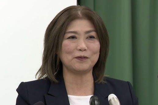 【悲報】田久保前市長に記者会見ドタキャンされた報道陣40人、寒空の下6時間待たされて星を眺める