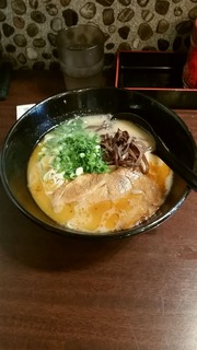 とん助 茶