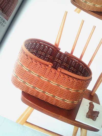 荒関まゆみ先生著 はじめてでも作れるエコクラフトのかご バッグ ブックレビュー後編 ハマナカが運営する 手編みと手芸の情報サイト あむゆーず のぶろぐ