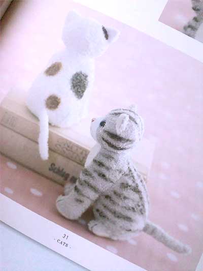 須佐沙知子のぬいぐるみDOGS & CATS 須佐沙知子先生「須佐沙知子のぬいぐるみ DOGS&CATS」ブックレビュー