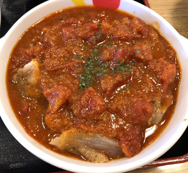 松屋お得意のガーリック風味でスタミナアップ 松屋 ごろごろチキンのトマトカレー 食うなら書かねば Powered By ライブドアブログ