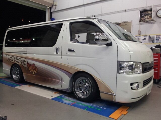 ハイエース２００系足回り カズキオートスタッフブログ