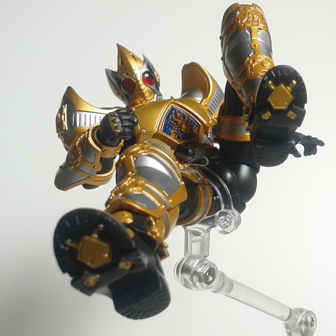 S H Figuarts 仮面ライダーブレイド キングフォーム だいたいアニメかネト麻の話