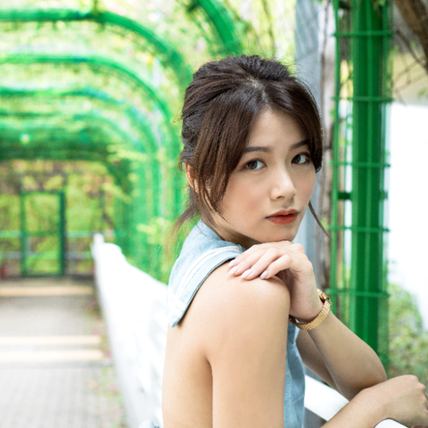 シリーズ1294肩に手