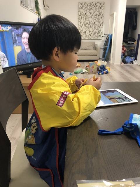 最近、爪を切ってないと思いきや・・・。