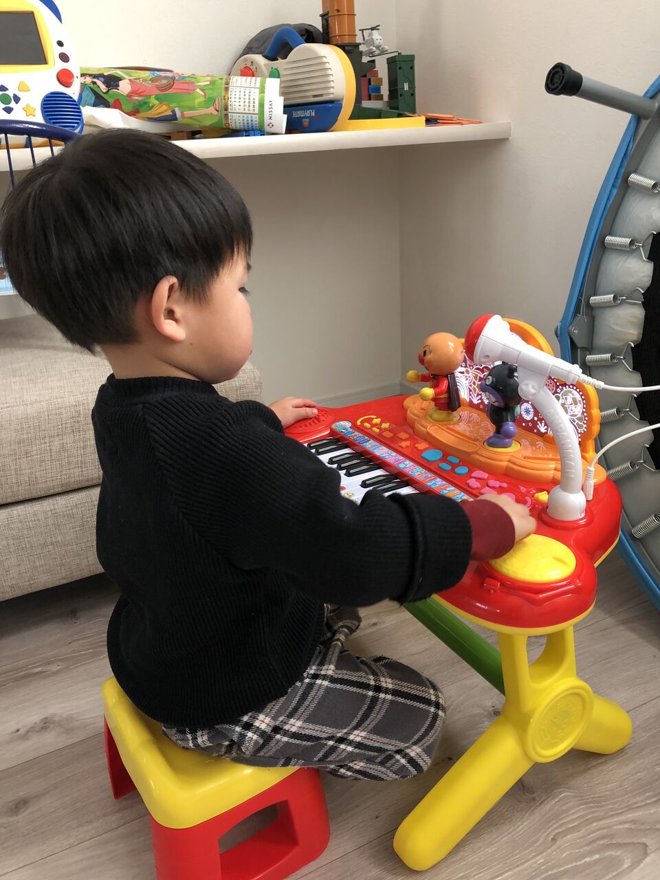 嬉しいのは分かったけど、ココで遊んだらあかん! : とおちゃんと、はっちゃん。