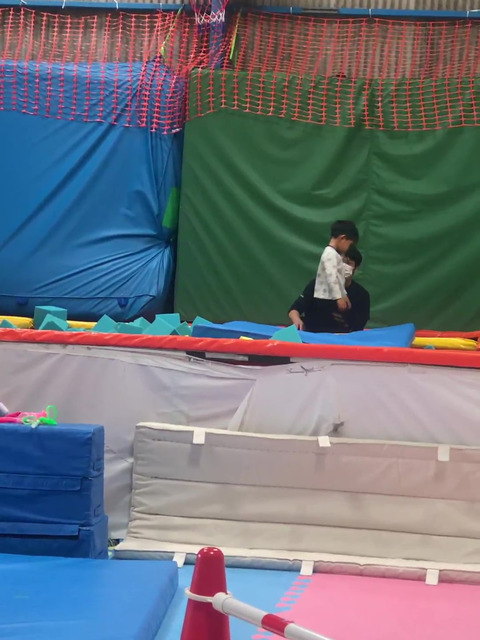 ついに始まった！　バク転の練習！！