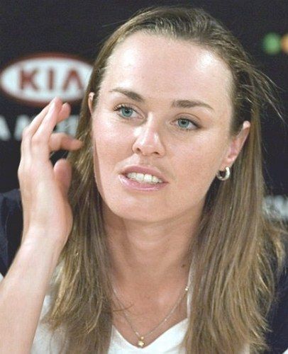 martina-hingis-20060818-152945