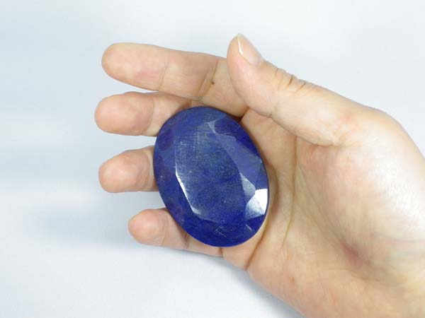 〓〓 世界最大級 381カラット !! 超巨大天然サファイア (鑑別書付き