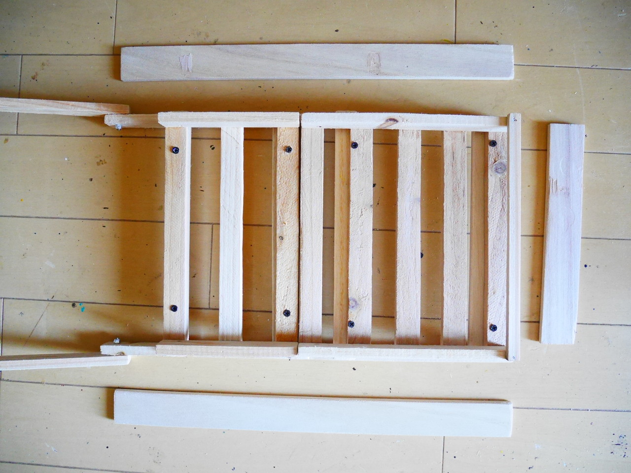 100均リメイク ダイソー花台とすのこでミニキャリーカート Wagon Worksオリジナルラベルでリメ缶 Handworks Relax Anさんのdiy リメイク 日々のこと Powered By ライブドアブログ