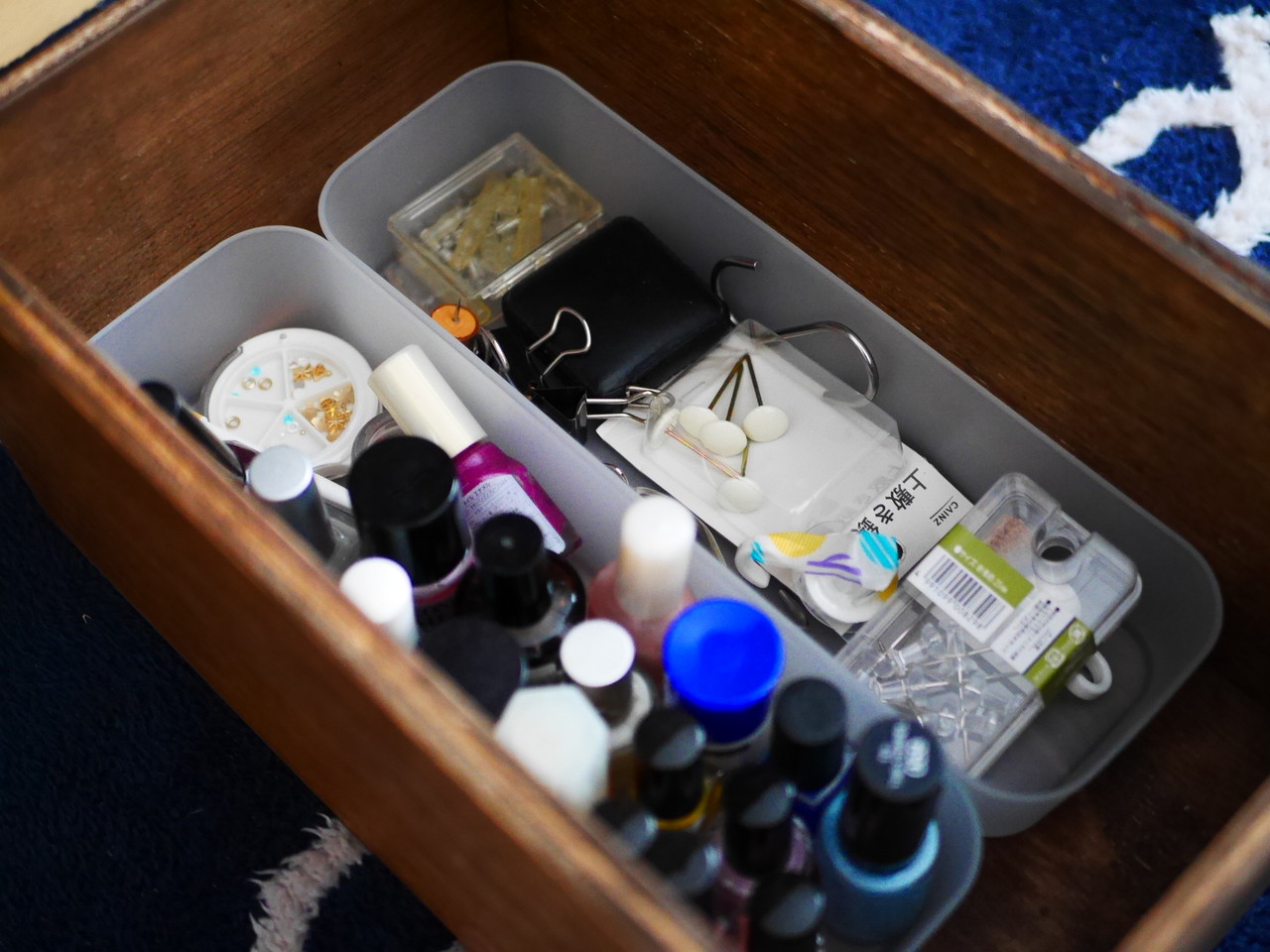 セリアの蓋つきブリキボックスで細々としたものをすっきり収納 Handworks Relax Anさんのdiy リメイク 日々のこと Powered By ライブドアブログ セリアの蓋つきブリキボックスで細々としたものをすっきり収納 Handworks Relax Anさんのdiy リメイク 日々のこと Powered By ライブドアブログ
